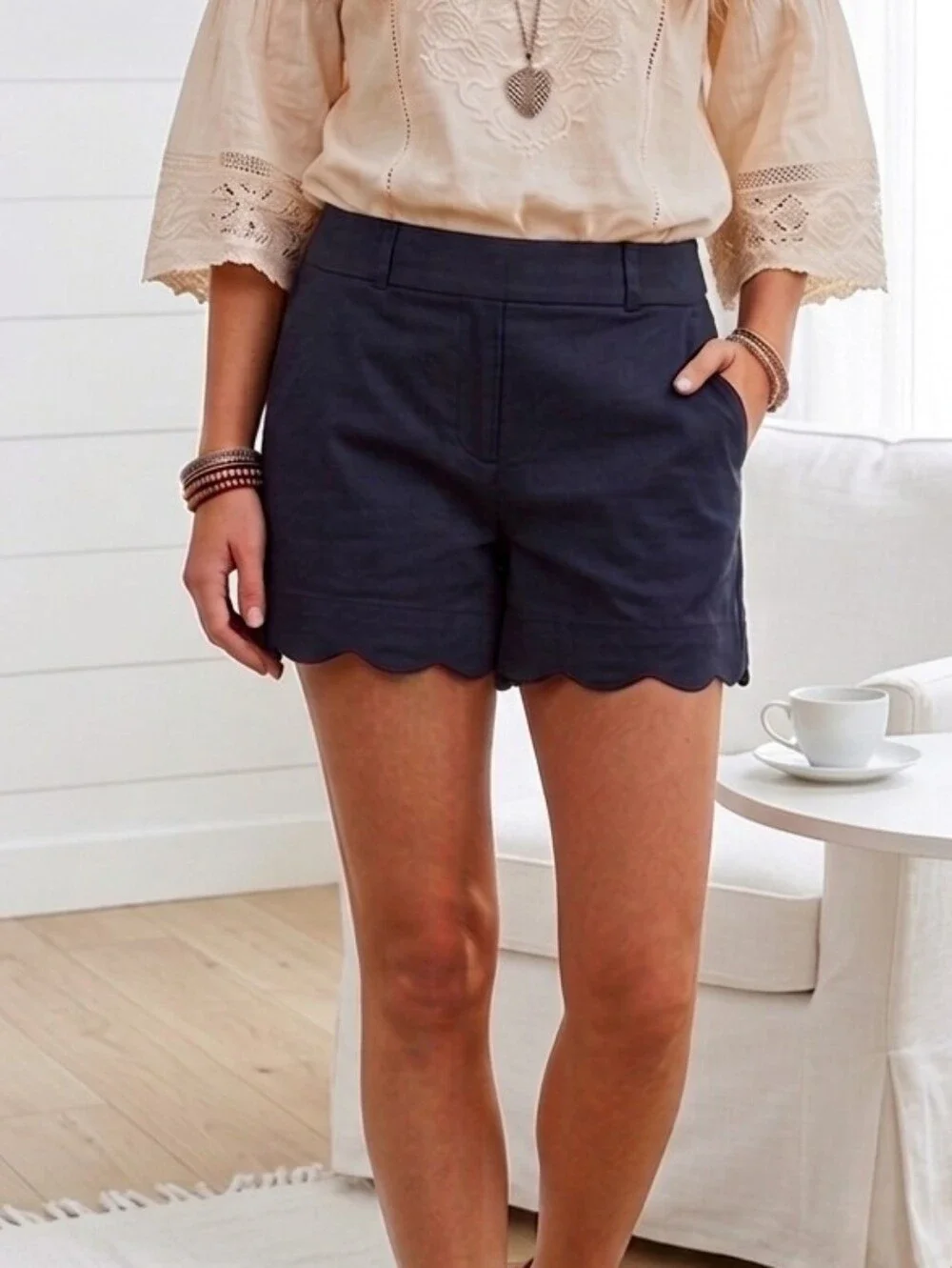 🌿Stoosh Women's Navy Blue Scalloped Hem Shorts size 5- Beautiful!💎